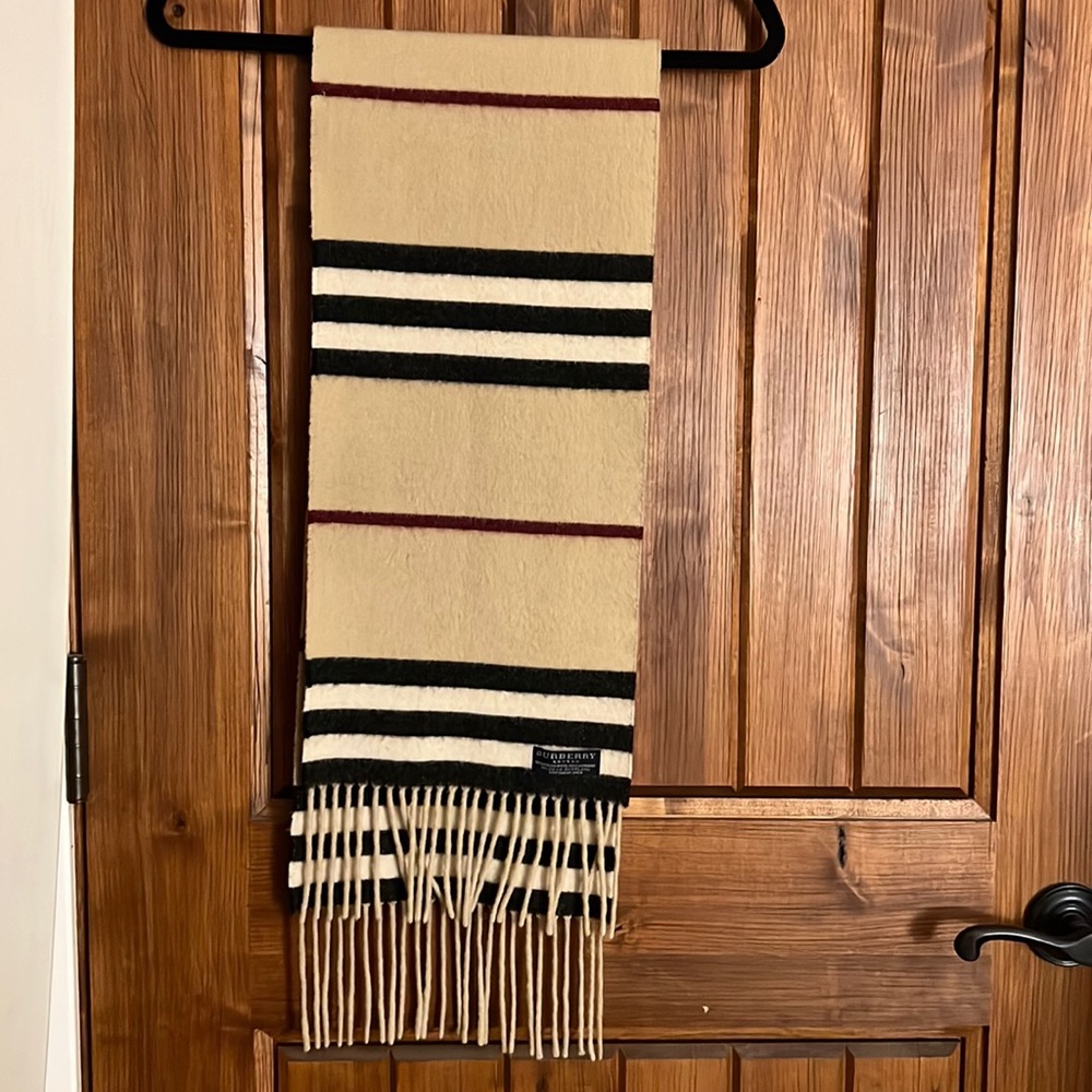 Authentic Burberry Wool and Cashmere scarf